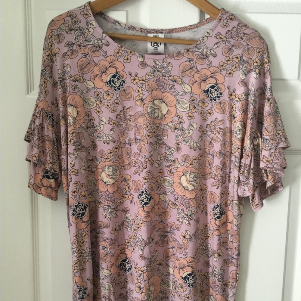 Agnes & Dora Frill sleeve top